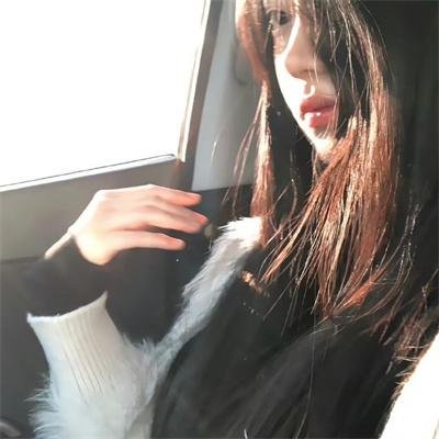 爱长颈鹿的女人